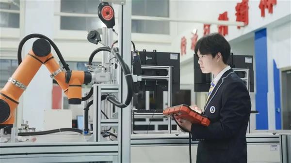 從杭州亞運“零故障”看聯(lián)想全棧智能的全程護航與技術(shù)賦能