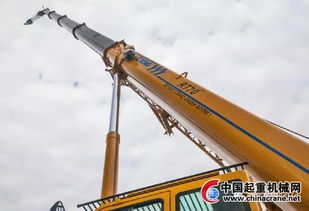 工程機(jī)械版 好萊塢大片 徐工起重機(jī) 超人 震撼全場(chǎng)